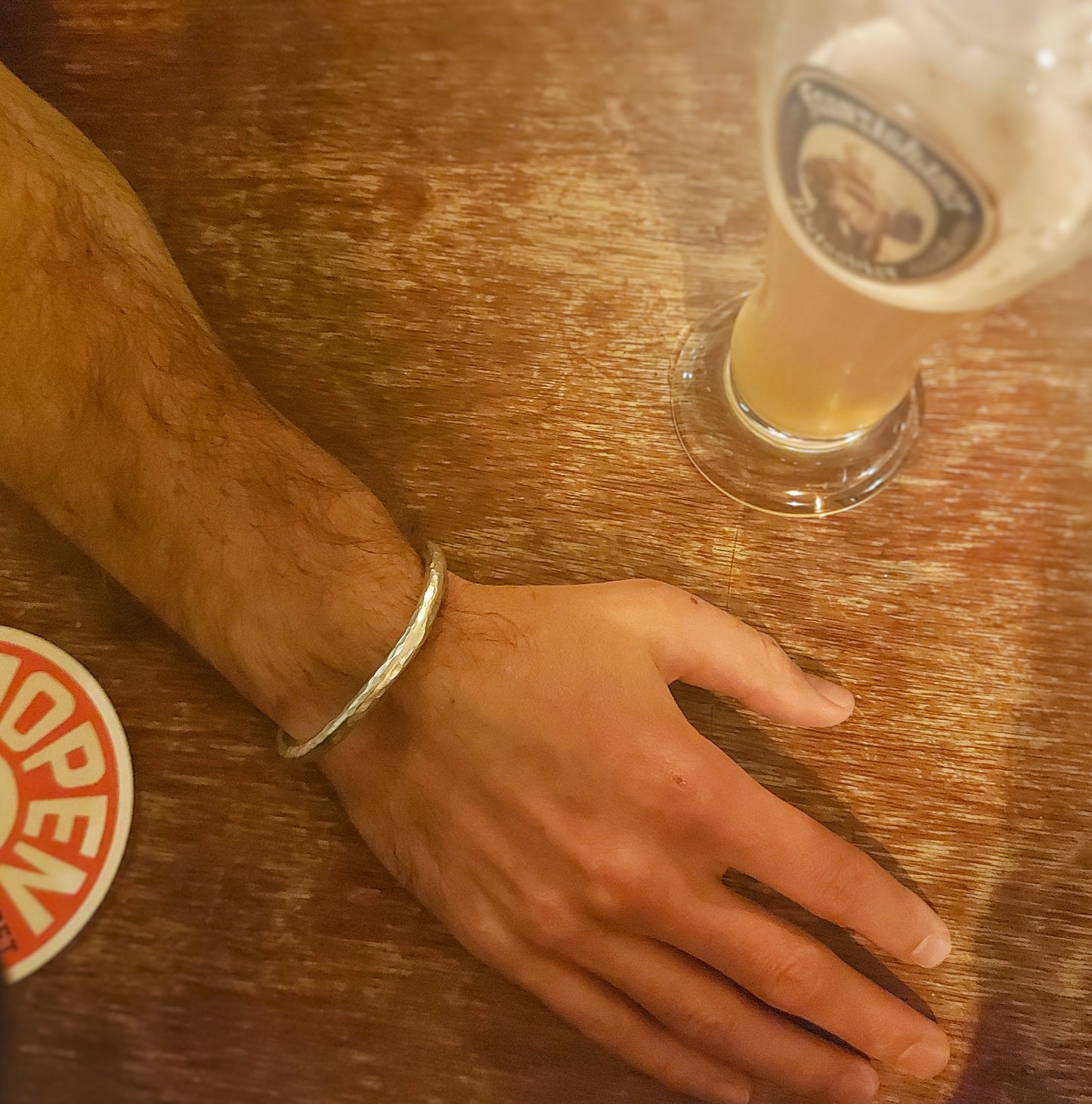 gehamerde armband voor mannen zilver bangle met druppel patroon