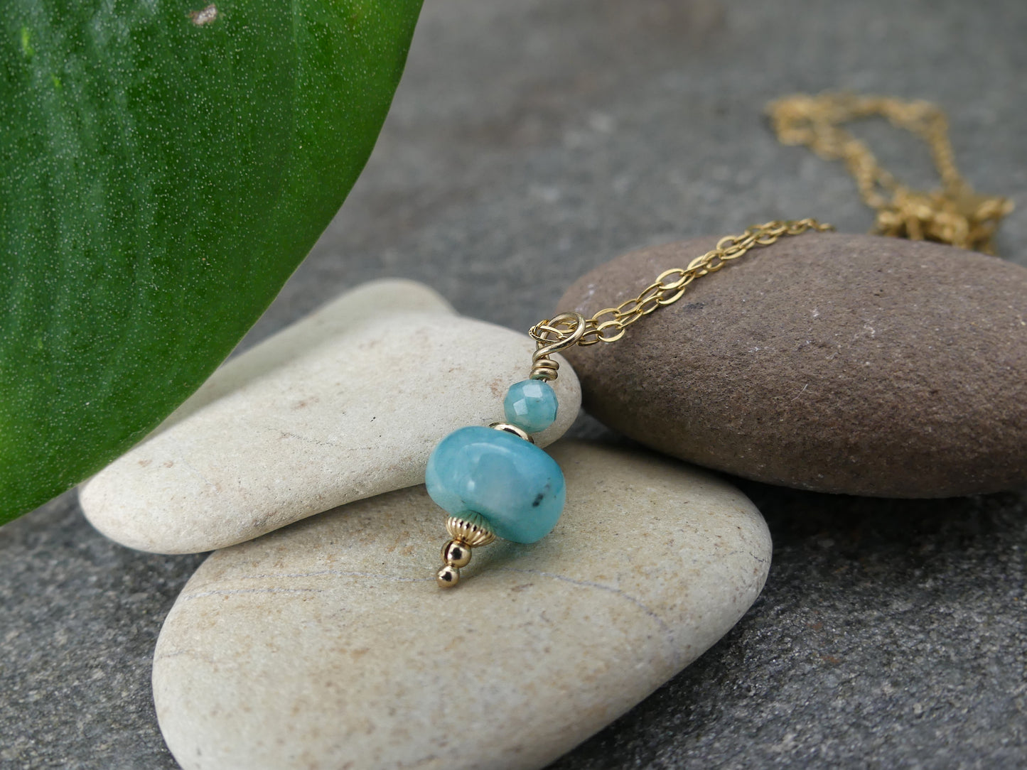 50 cm ketting goud met blauwe edelsteen pendel hanger