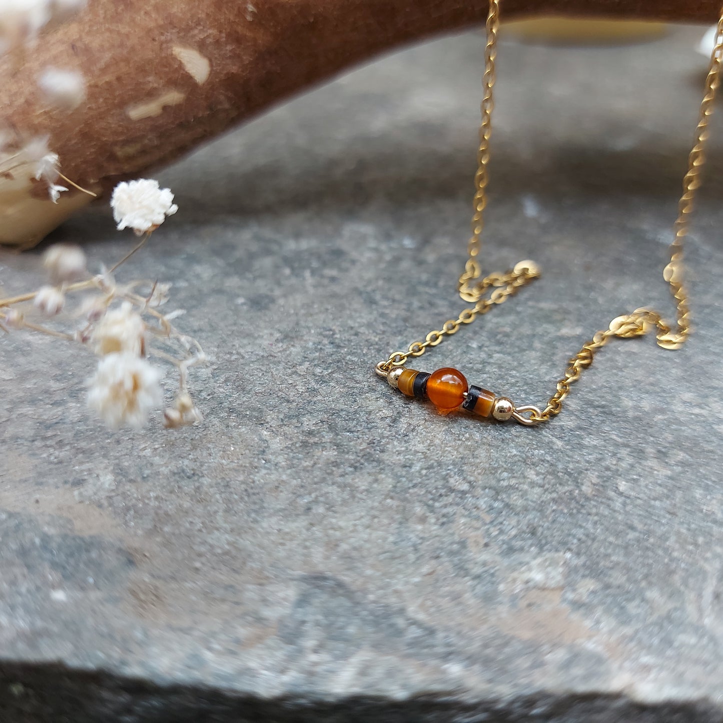 korte ketting goud edelsteen carneool steentje oranje
